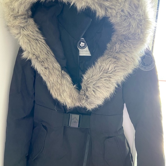 Winter Jacket / Manteau d’hiver - Picture 3 of 7